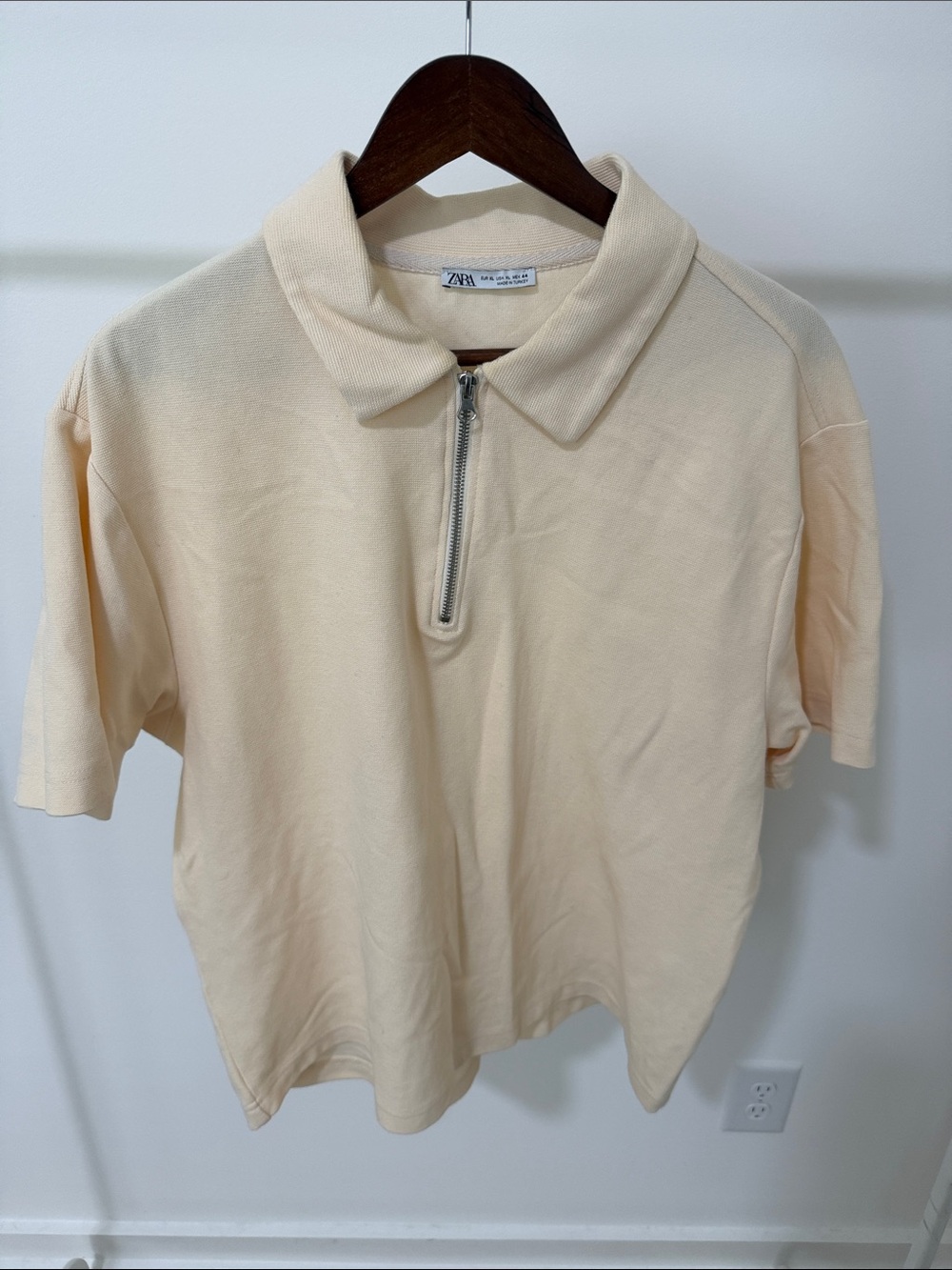 Zara Light Cream Short-Sleeve Half-Zip Polo